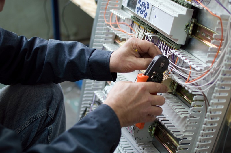 Top-notch Bellevue commercial electric services in WA near 98007