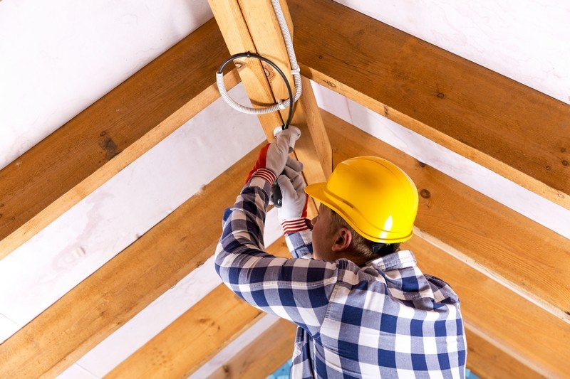 West Seattle residential electrical contractor in WA near 98116